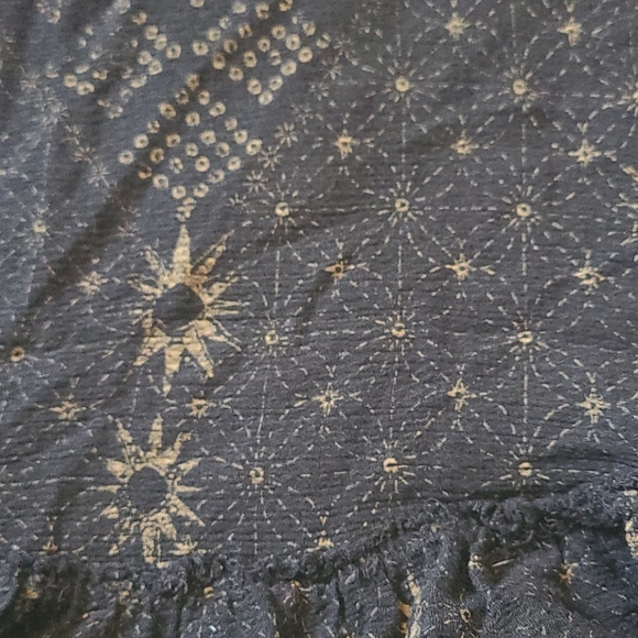 Free People top - Picture 2 of 3